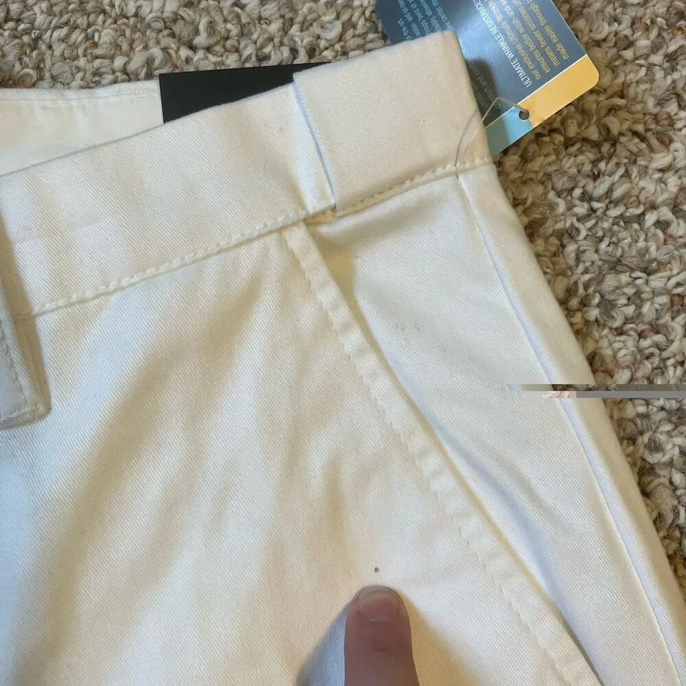 NWT Croft & Barrow Mens White Casual Shorts Size 34 Flat Front Wrinkle Resistant